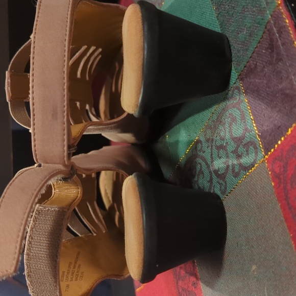 Comfortiva Faye slingback wedge sandals Nubuck leather Women's size 7.5 M NWOB - Picture 11 of 12